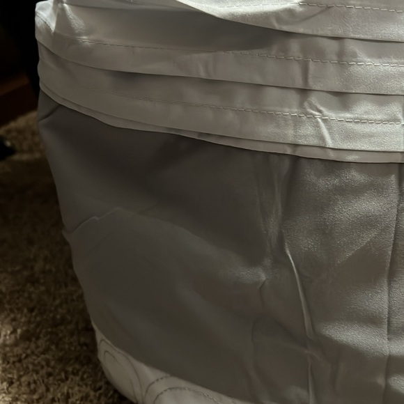 Beautiful shower curtain.  72x72. 100% polyester.  New - Picture 4 of 4